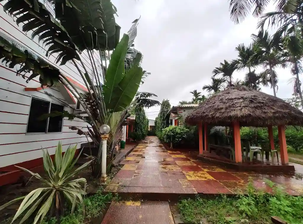 Outdoor sitting area of abasar resort